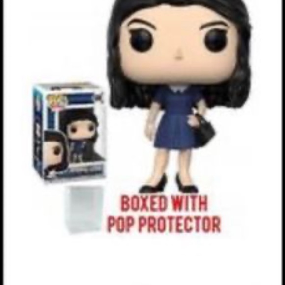 Cheryl blossom funko and Veronica lodge funko Riverdale collectible set - Picture 5 of 6